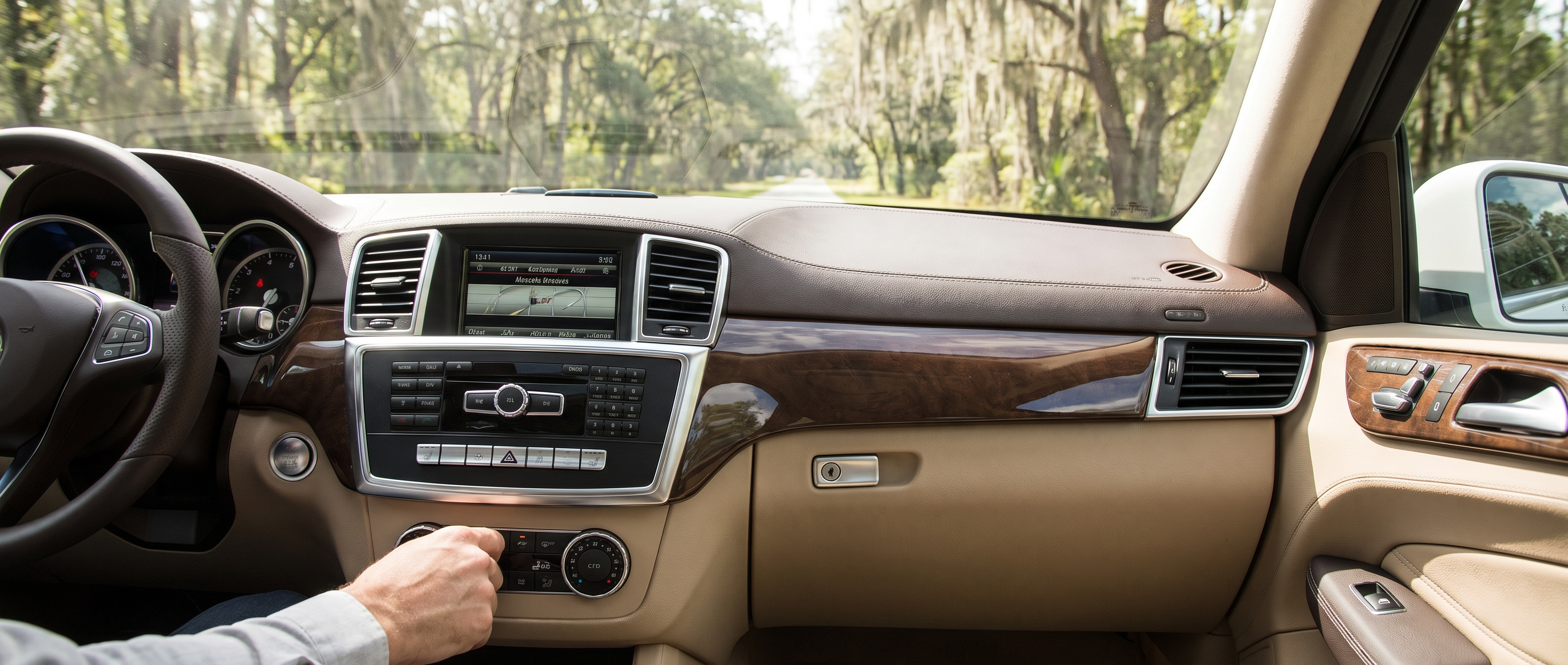 Mercedes-Benz AC system controls and vents in Duluth, GA